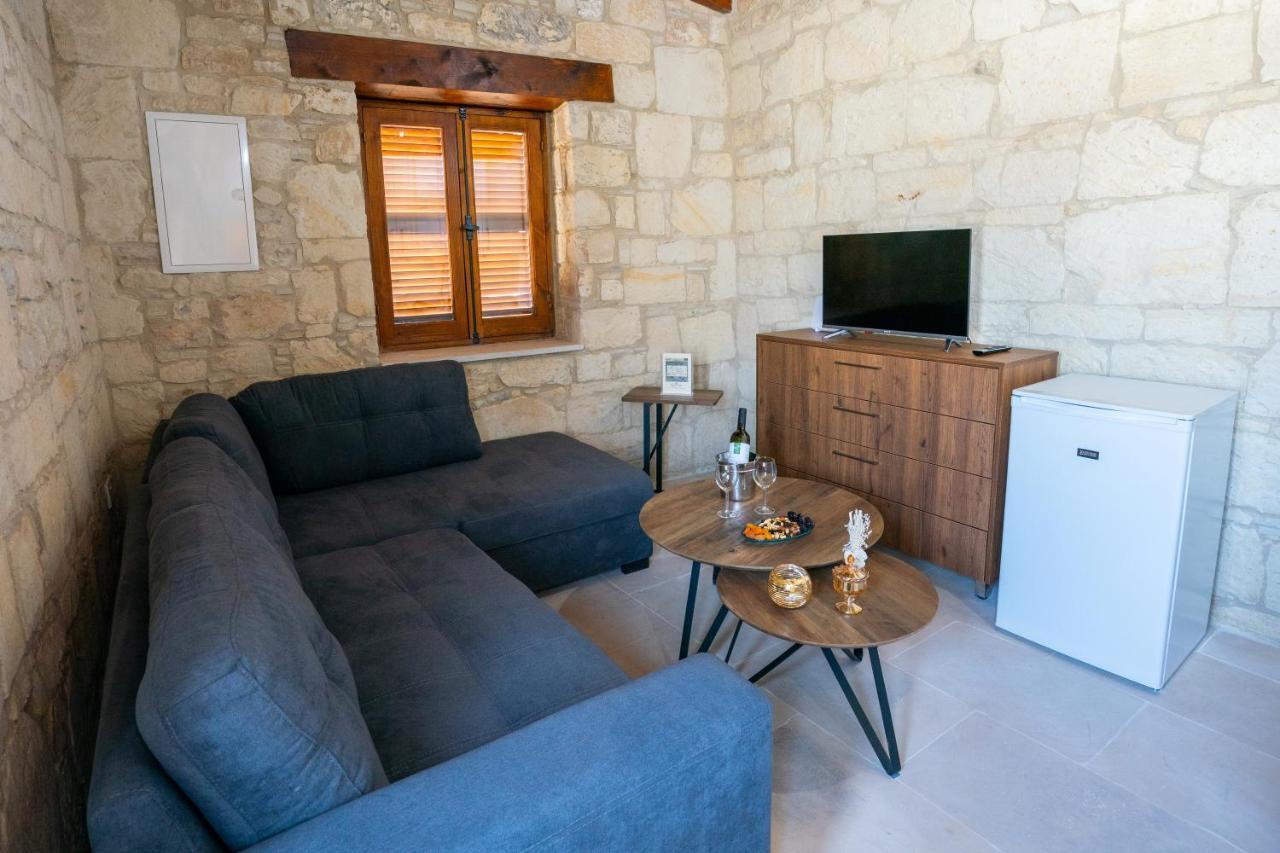 Eidyllio Luxury Suites Omodos Esterno foto